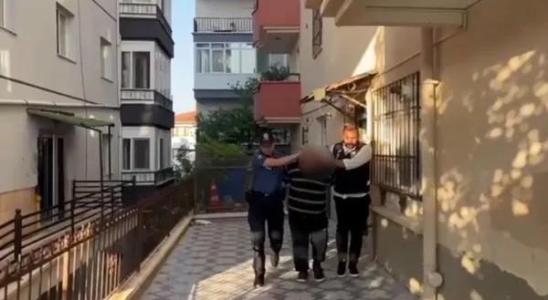 'Aşk Oyunu' Çetesine Operasyon! Flört Vaadiyle Evlerine Çağırdılar Dehşeti Yaşattılar